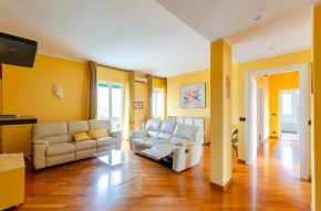 ALTIDO 3-bed flat with balcony and garage, Genova